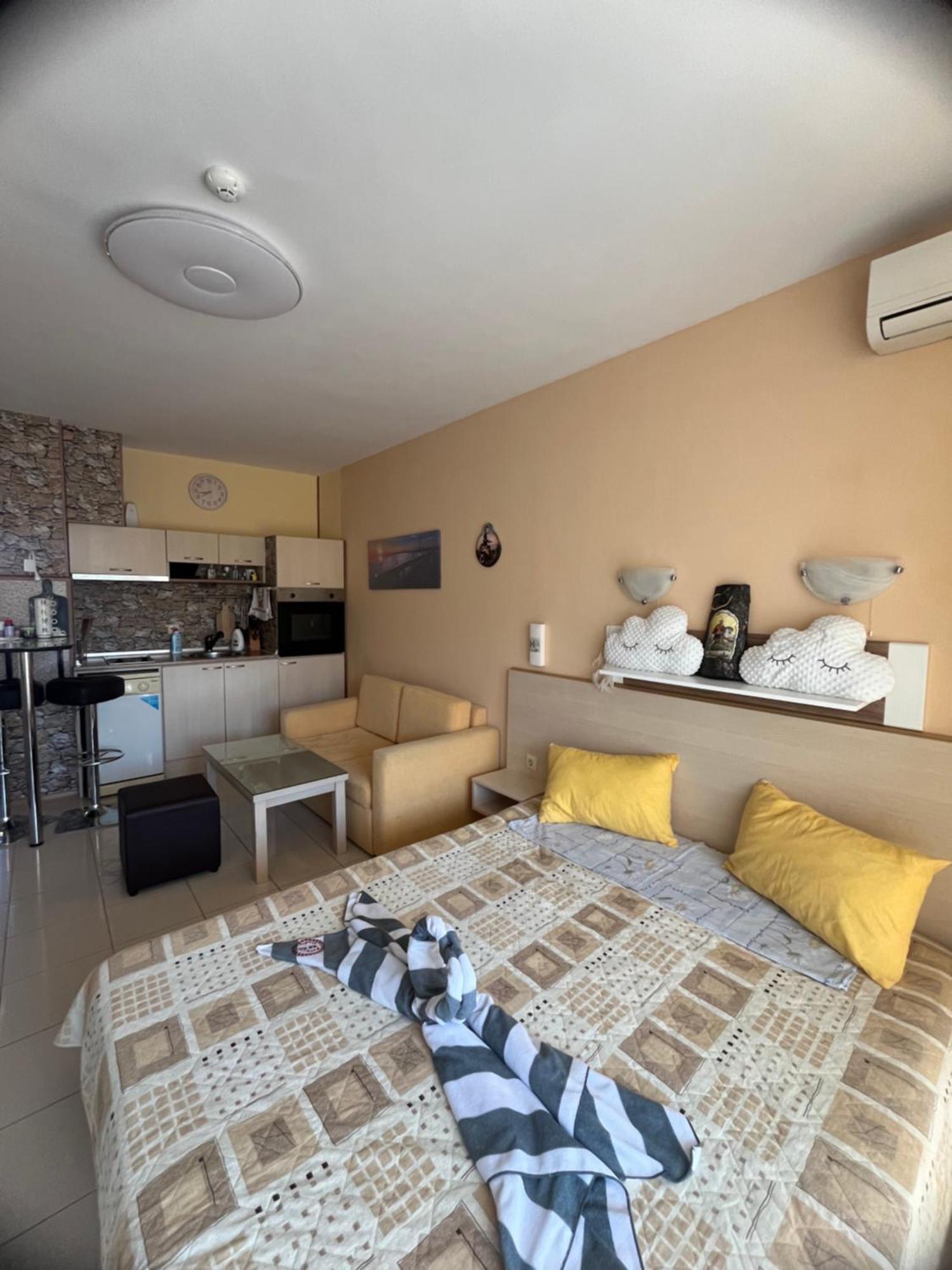 Harmony Hills Petkovi Studio Apartment 로가체보 외부 사진