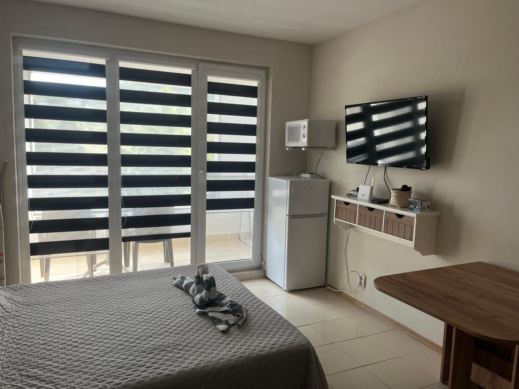 Harmony Hills Petkovi Studio Apartment 로가체보 외부 사진